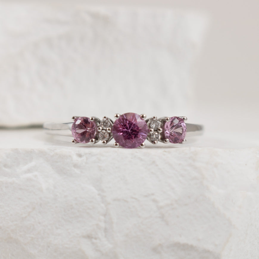 10KW PINK SAPPHIRE*& DIAMOND RING*.035 TDW*4MM & 2 X 3MM SAP*