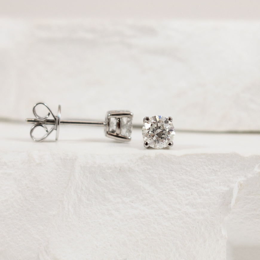 14KW 0.76CT Round Diamond Solitaire Earrings
14K White Gold Natural Canadian Diamond Solitaire Earrings
0.76 Total Natural Round Brilliant Cut Canadian Diamond Weight I1-2 Clarity, I Colour, VG Cut
Earring Closure Post with Butterfl