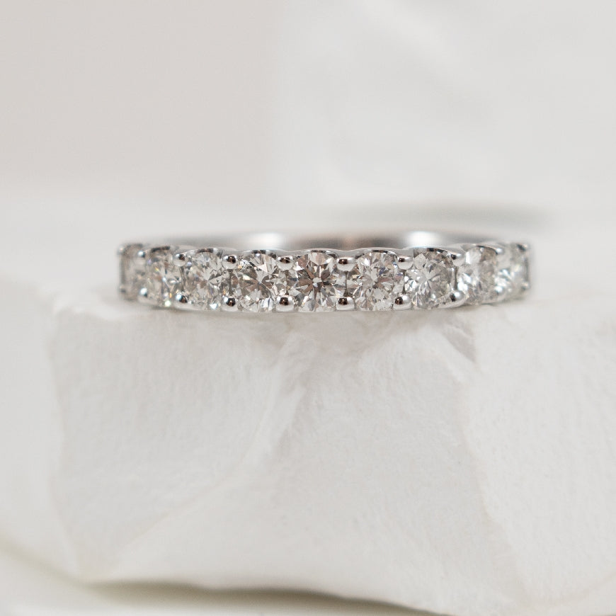14KW Roman & Jules 9 Stone Diamond Band            
14K White Gold Roman & Jules 9 Stone Natural Diamond Band
0.63 Total Natural Diamond Weight SI1-2 Clarity, G Colour
Finger Size 6.5
