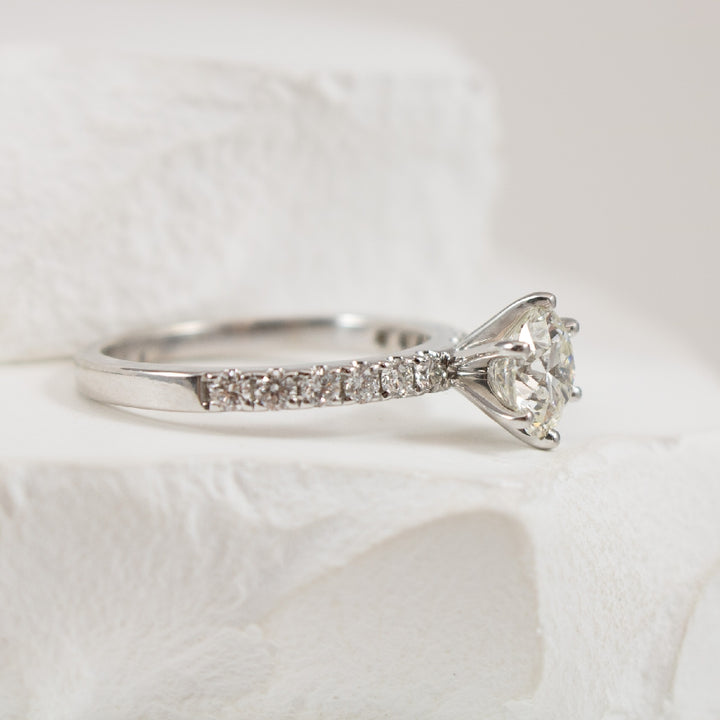 14KW Forevermark 6 Claw Engagement Ring