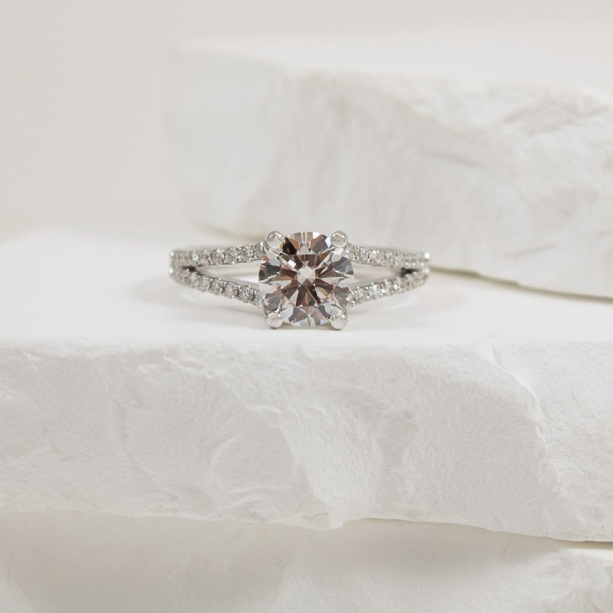14KW 1.51CT Split Shank Diamond Engagement Ring   
14K White Gold S.Kashi Lab Grown & Natural Diamond Split Shank Engagement Ring
Center - 1.51CT Round Brilliant Cut Lab Grown Diamond of VS1 Clarity, G Colour, Excellent/ Excellent/ Excellent Cu