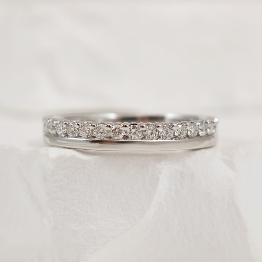 14KW 0.33CT Split Diamond Band
14K White Gold Natural Diamond Band
0.33 Total Natural Diamond Weight
Finger Size 6