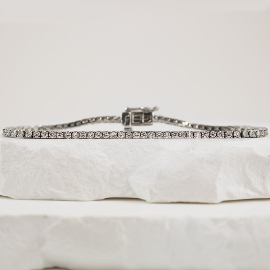 14KW 2.00ct Diamond Tennis Bracelet
14K White Gold Lab Grown Diamond Tennis Bracelet
2.00 Total Lab Grown Diamond Weight SI Clarity, F-G Colour, Very Good Cut
Bracelet Length 7.5'