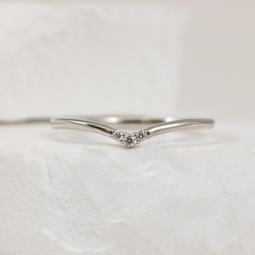 14KW Petite Diamond Contour Band
14K White Gold Natural Diamond Contour Band
0.03 Total Natural Diamonds Weight SI1-2 Clarity, GH Colour
Finger Size 7