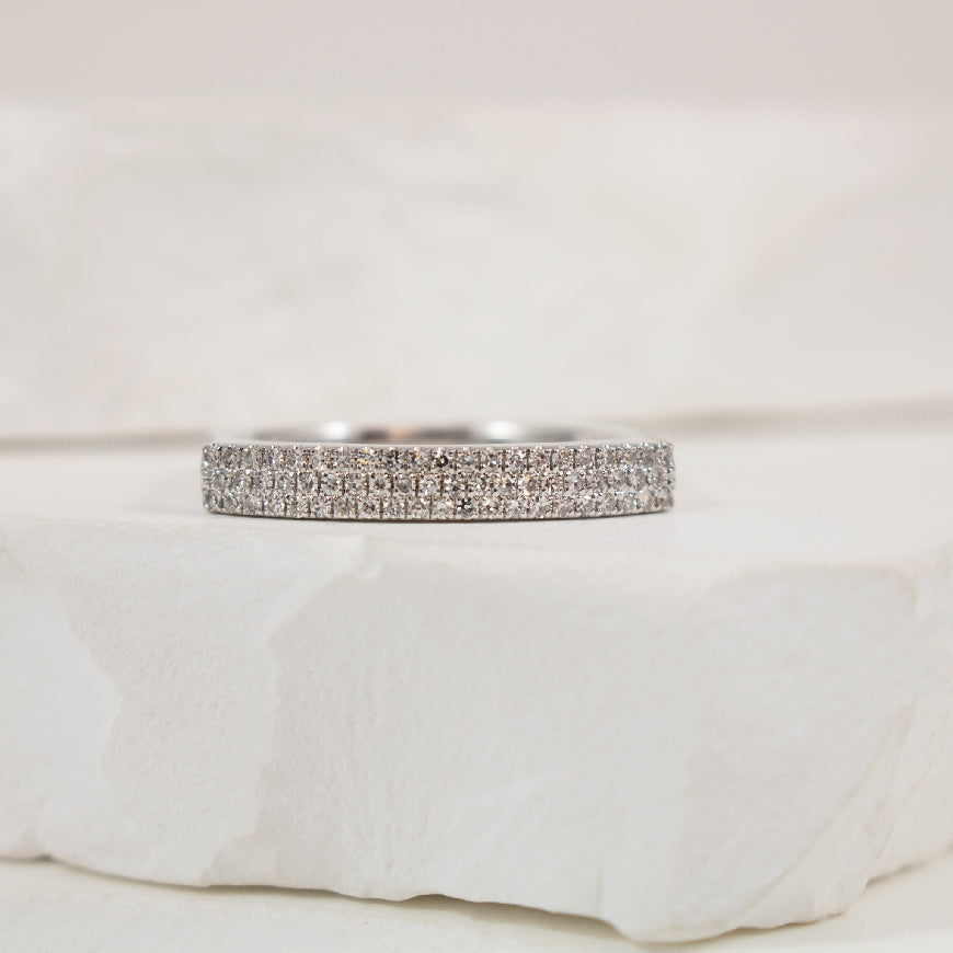 14KW Micro Pave Diamond Stacker Band              
14K White Gold Roman & Jules Natural Diamond Band
0.19 Total Natural Diamond Weight SI Clarity, GH Colour
Finger Size 6.5