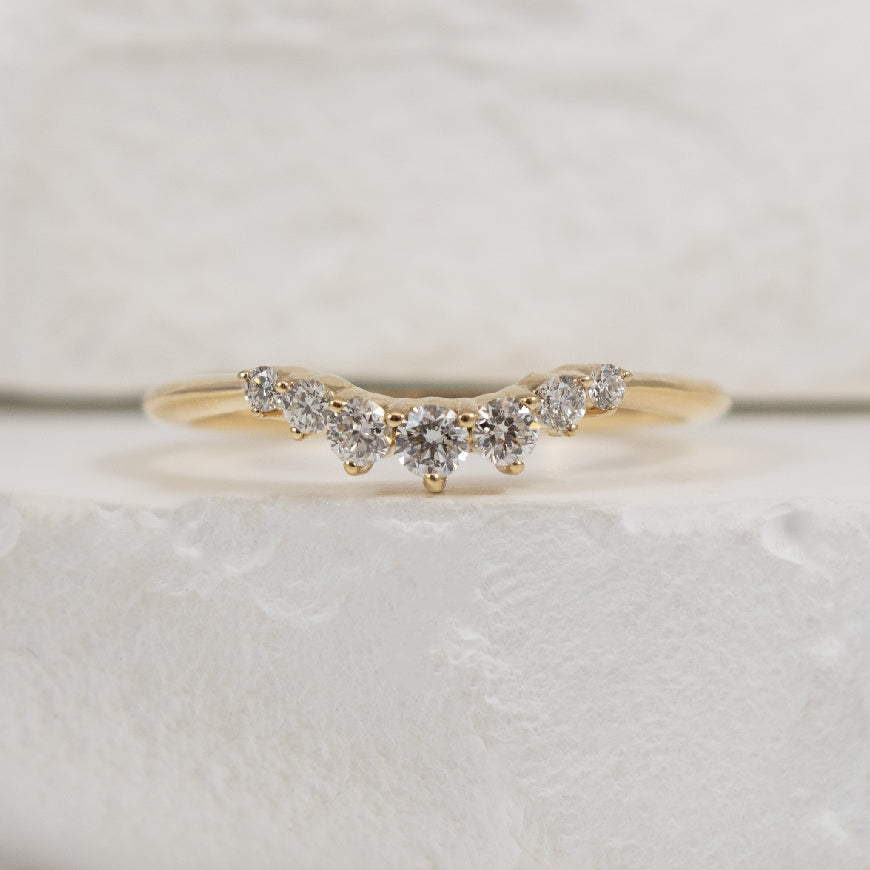 14KY 0.20CT Diamond Contour Band
14K Yellow Gold Lab Grown Diamond Contour Band
0.20 Total Lab Grown Diamond Weight SI2-SI3 Clarity, G-H Colour
Finger Size 6.75