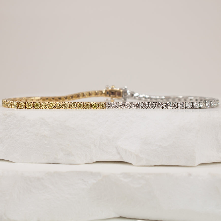 14KY Yellow & White Split Diamond Tennis Bracelet
14K Yellow & White Gold Roman & Jules Natural Yellow & White Diamond Tennis Bracelet
1.50 Total Natural Yellow Diamond Weight
1.50 Total Natural Diamond Weight SI1-2 Clariy, G-H Colour
3.