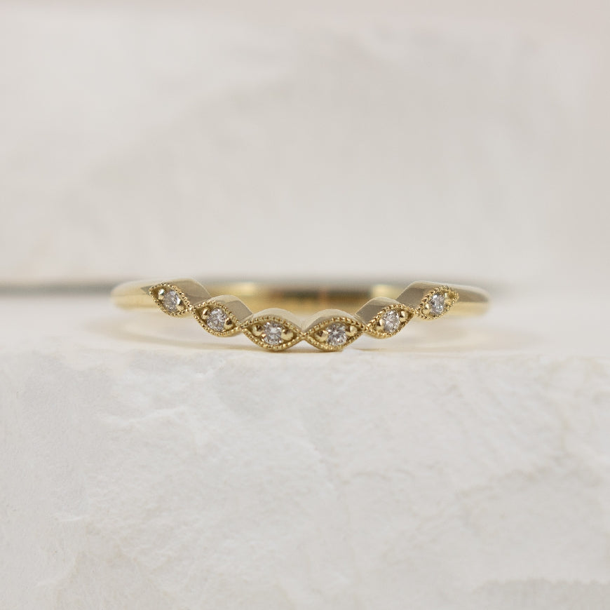 14KY Diamond Contour Milgrain Band
14K Yellow Gold Natural Diamond Contour Band
0.04 Total Natural Diamond Weight VS-SI Clarity, G-H Colour
Finger Size 6.25