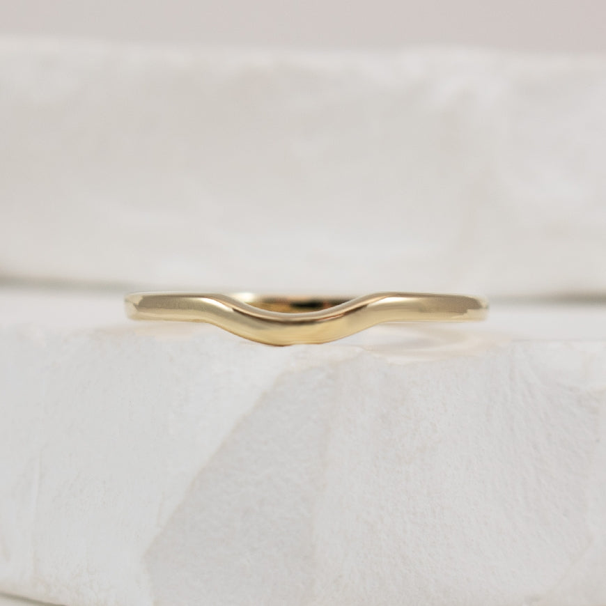 14KY Curved Contour Band
14K Yellow Gold Curved Contour Band
Finger Size 6.75