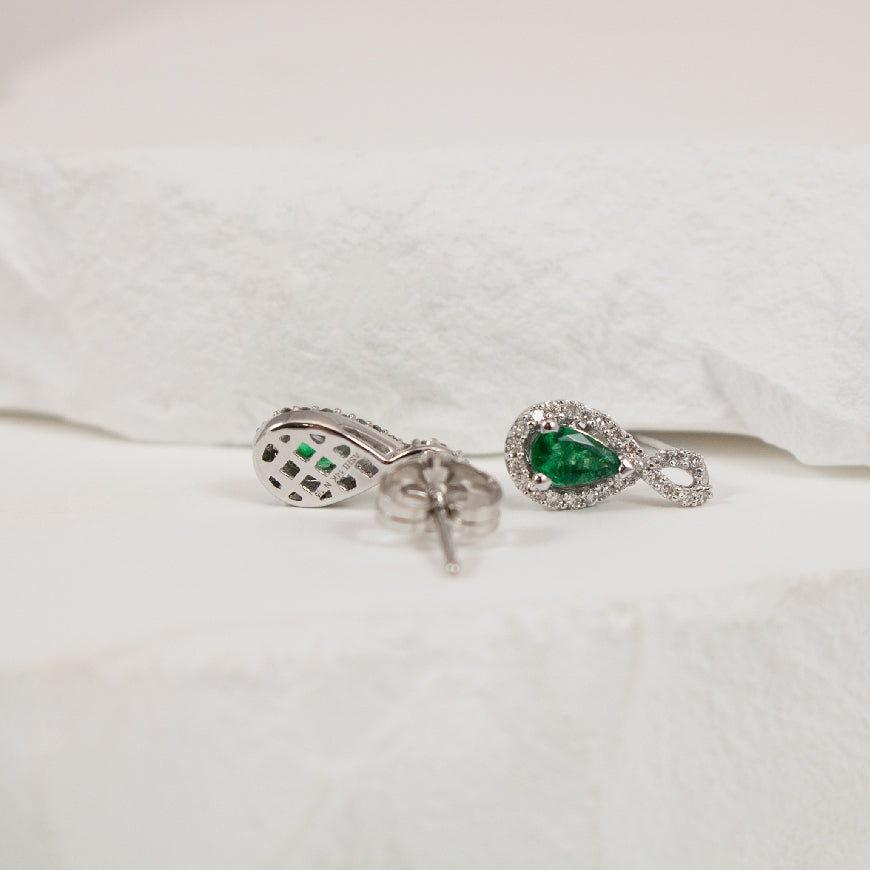14KW Pear Shaped Emerald & Diamond Earrings
14K White Gold Emerald & Natural Diamond Earrings
Earring Closure Post with Butterfly Back