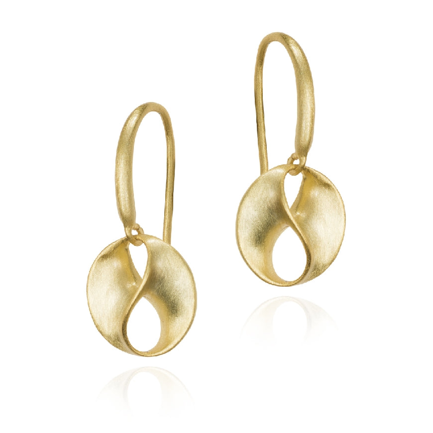 SS/18KY Jorge Revilla 'Love' Dangle Earrings
Sterling Silver with 18K Yellow Gold Plating Jorge Revilla Earrings
'Love Collection'
Earring Closure Shepards Hook