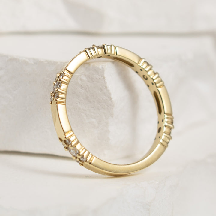 10KY Elongated Hexagon Bar Diamond Band