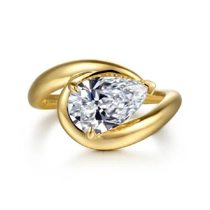 14KY Gabriel & Co. Diamond Engagement Ring           

14 Karat Yellow Gold Gabriel & Co. Lab Grown Diamond Bypass Pear Shaped Engagement Ring 

Center - 2.03 Carat Pear Shaped Lab Grown Diamond of VS1 Clarity, E Colour, Excellent/ Excellent Cut,