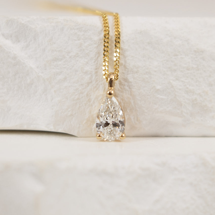 10K Yellow Gold Pear Shaped Lab Grown Diamond Solitaire Necklace 

0.30 Carat of Pear Shaped Cut Lab Grown Diamond

Chain Length


