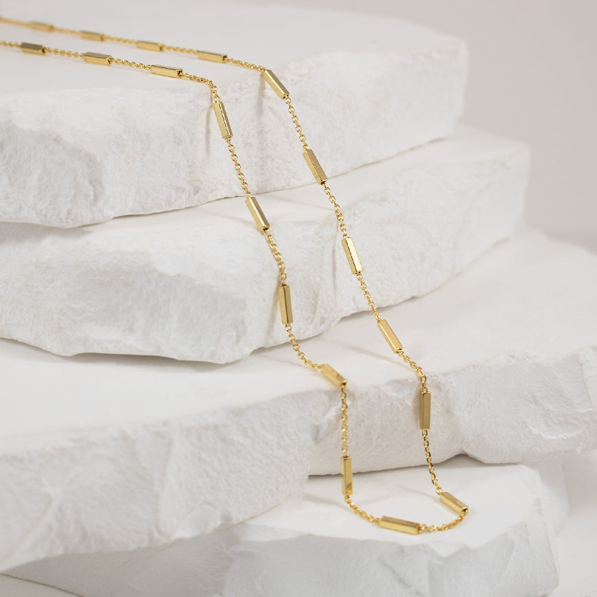 14KY Bar Station Cable Chain Necklace

14 Karat Yellow Gold Polished Bar Station Cable Chain Necklace

3.04 Grams 

18' Necklace Length 



