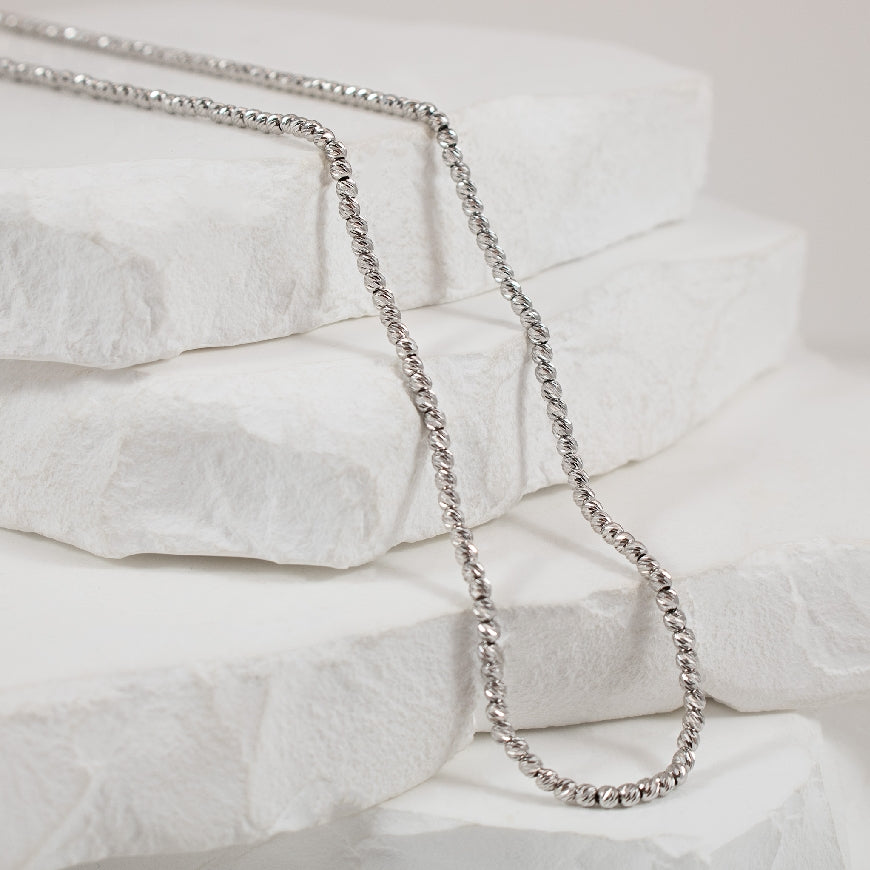 14KY Beaded Shimmering Chain Necklace

14 Karat White Gold Textured Shimmering Beaded Chain Necklace 

6.08 Grams 

18' Necklace Length 




