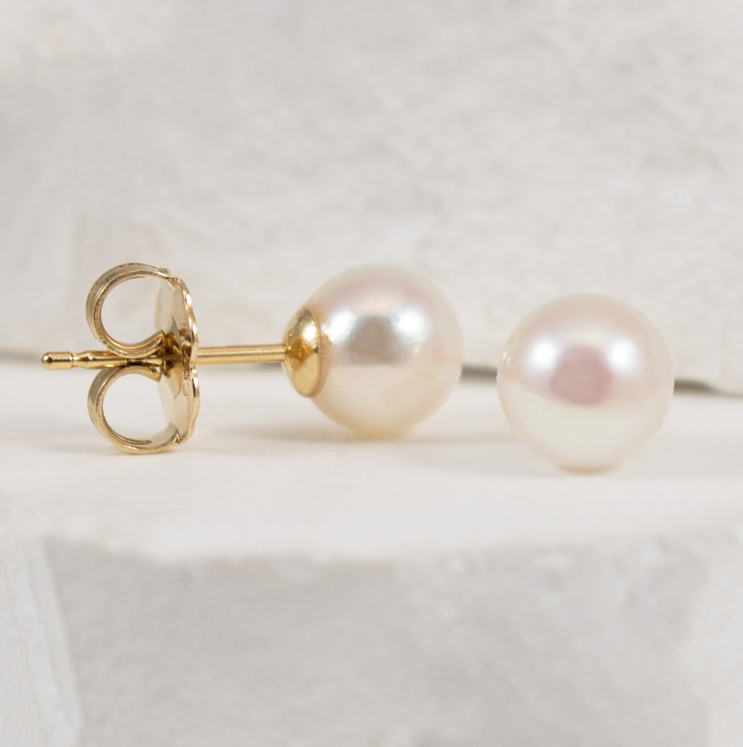 14KY Akoya Pearl Stud Earrings
