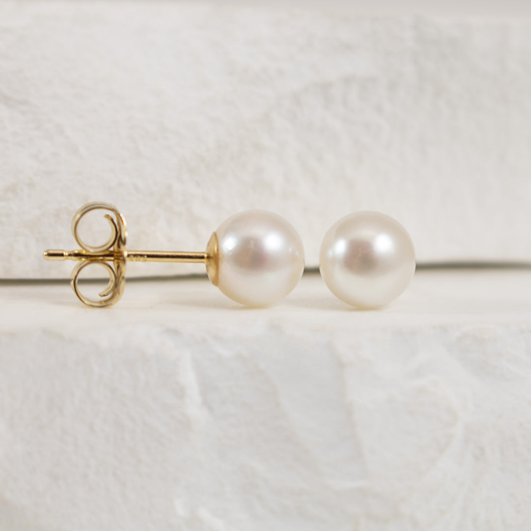 14KY Akoya Pearl Stud Earrings