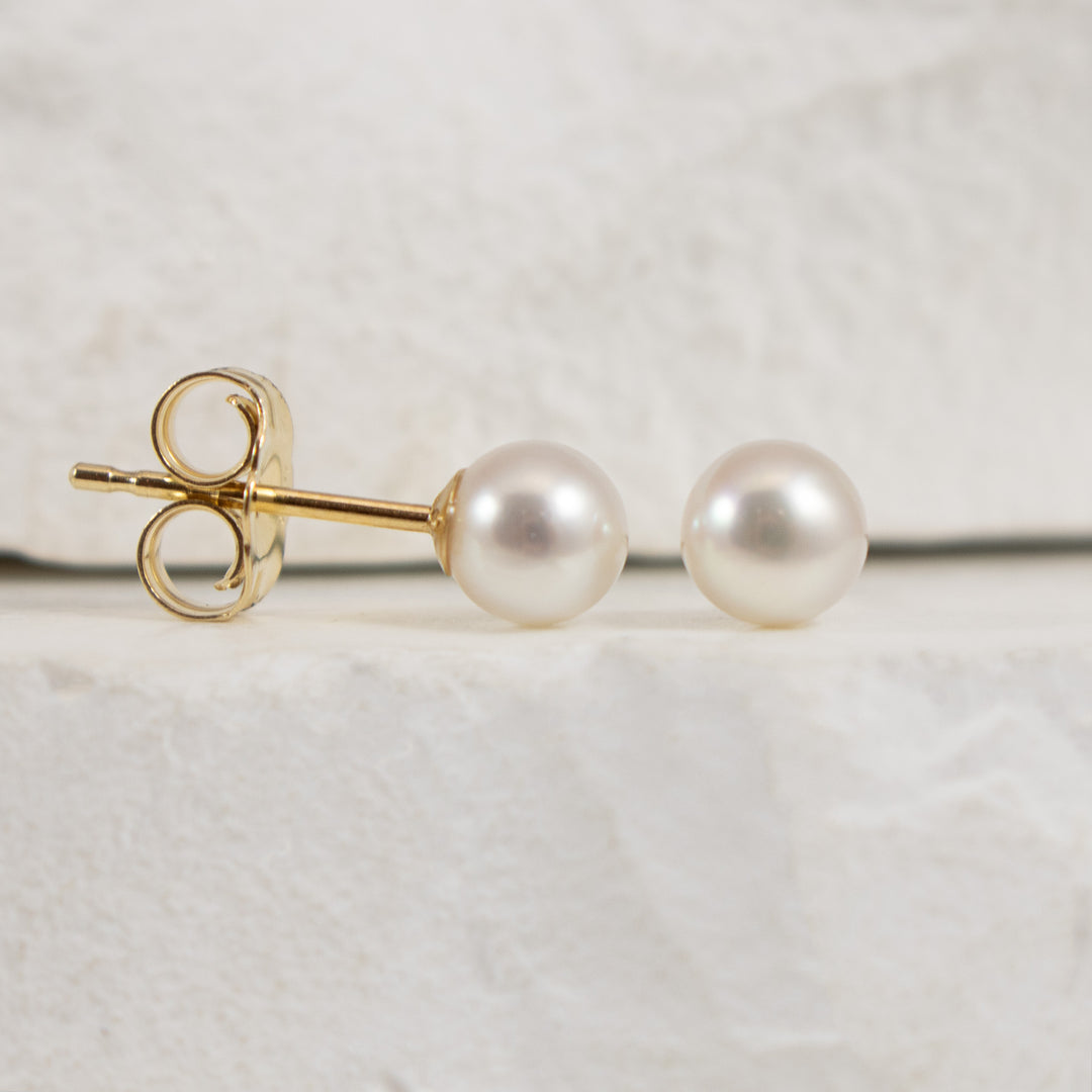 14KY Freshwater Pearl Stud Earrings