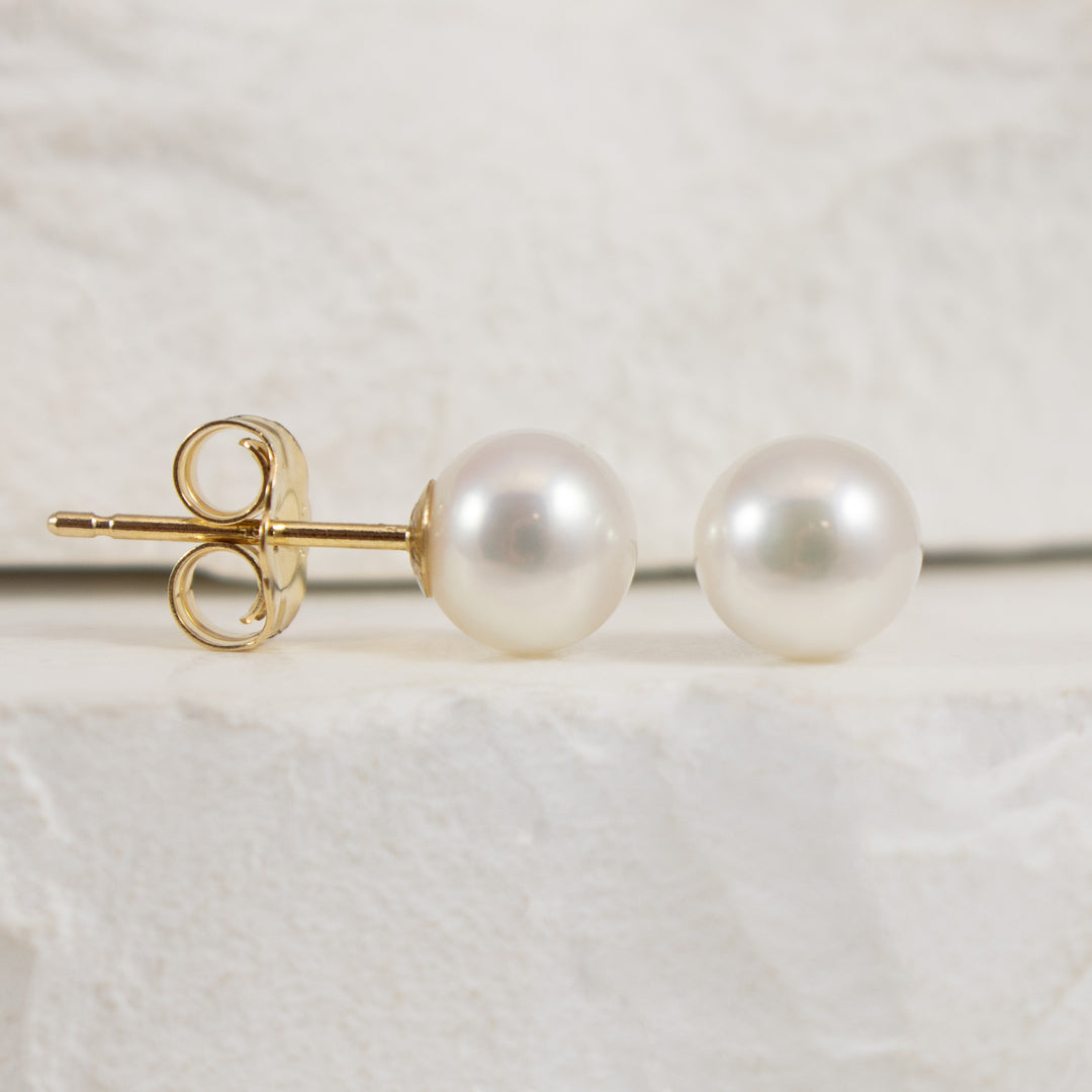 14KY Freshwater Pearl Stud Earrings