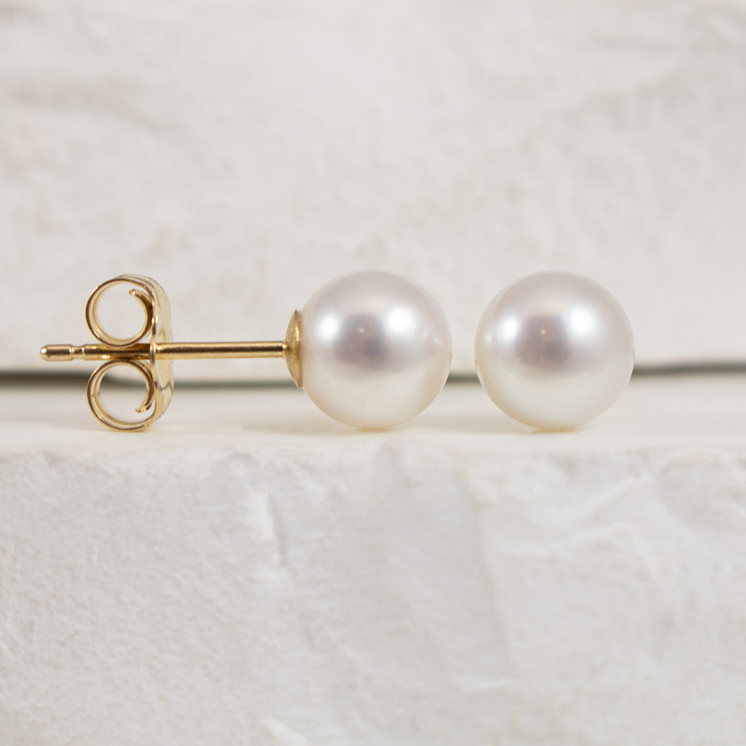 14KY Freshwater Pearl Stud Earrings