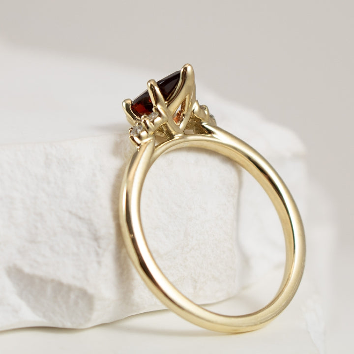 10KY Garnet & Canadian Diamond Marquise Ring