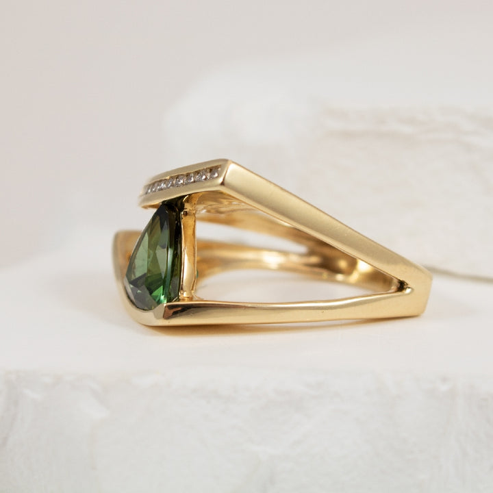 14KY Geometric Green Tourmaline & Diamond Ring