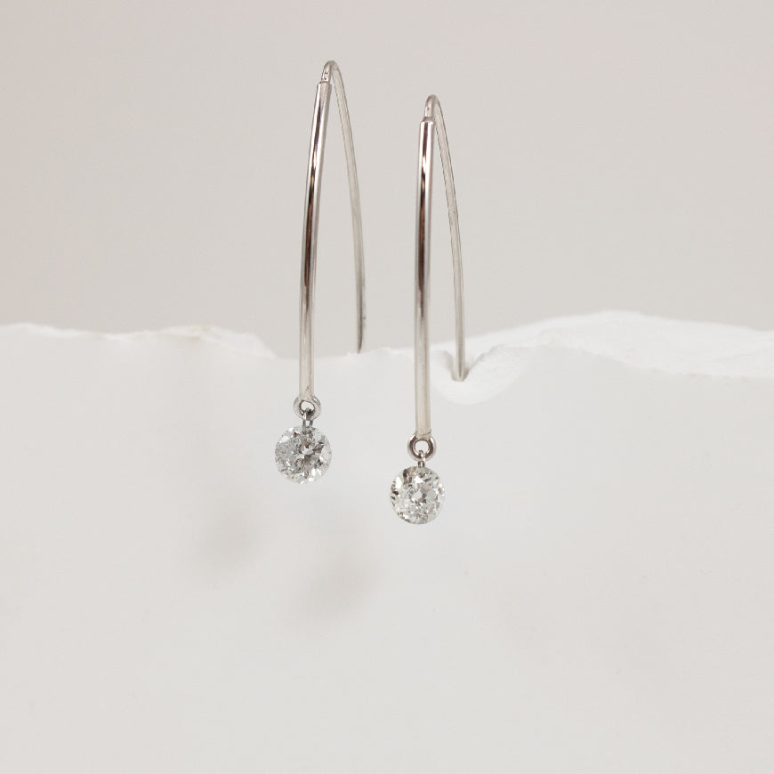 18KW Classic Look Drilled Diamond Drop Earrings         

18K White Gold Drilled Natural Diamond Drop Earrings

0.45 Total Natural Diamond Weight SI Clarity, F Colour

Earring Closure Spearhook
