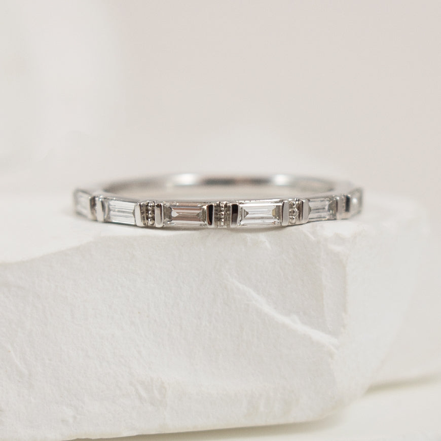 14KW 0.40CT Baguette & Round Cut Diamond Band     

14K White Gold Lab Grown Diamond Baguette & Round Brilliant Cut Band

0.40 Total Lab Grown Diamond Weight VS Clarity, GH Colour

Finger Size 7

