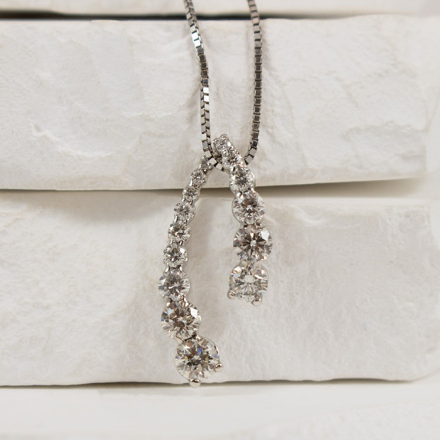 10KW 1.00TDW Diamond Necklace                     

10K White Gold Natural Diamond Necklace 

1.00 Total Natural Diamond Weight I2 Clarity, H Colour

Chain Length 18'
