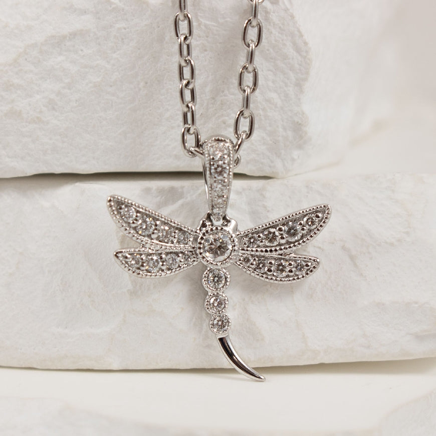 18K White Gold Natural Diamond Dragonfly Necklace 

0.30 Total Natural Diamond Weight of SI1-VS2 Clarity, G Colour 

Chain Length 


