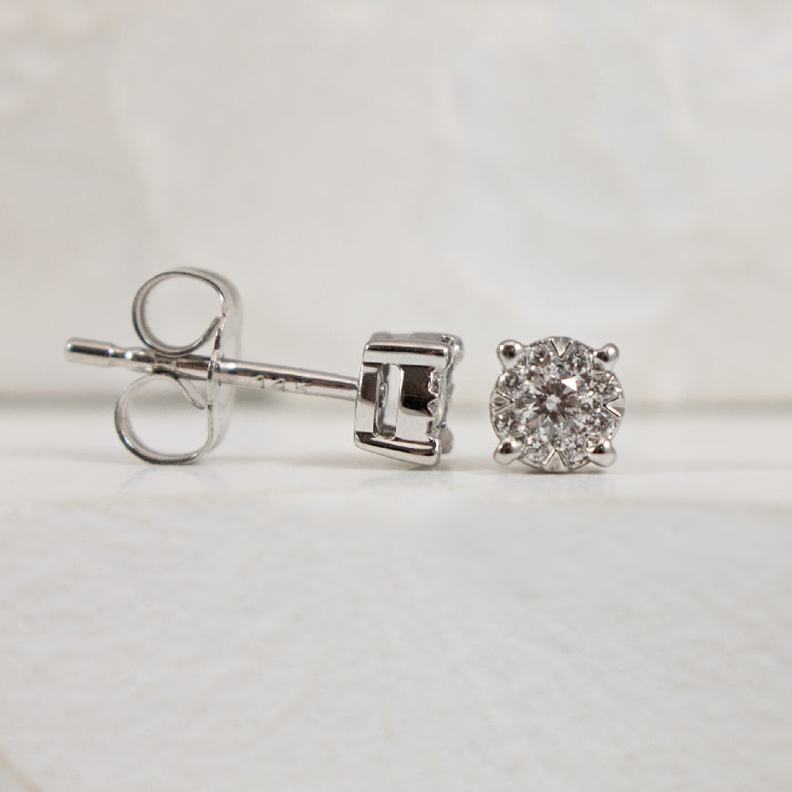 14KW Lovebright Diamond Earrings                  

14K White Gold Lovebright Natural Diamond Earrings

0.15 (0.50ct Look) Total Natural Diamond Weight SI3-I1 Clarity, HI Colour 

Earring Closure Post with Butterfly Back 
