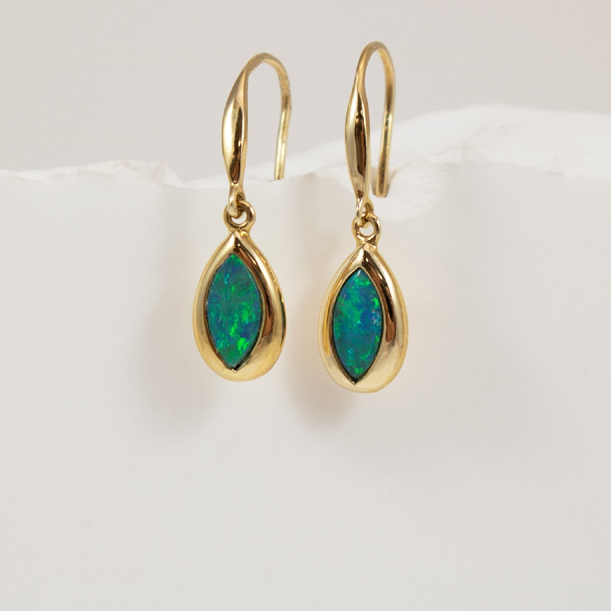 14KY Bezel Blue-Green Opal Earrings

14K Yellow Gold Blue-Green Opal Earrings



Earring Closure Shepherds Hook