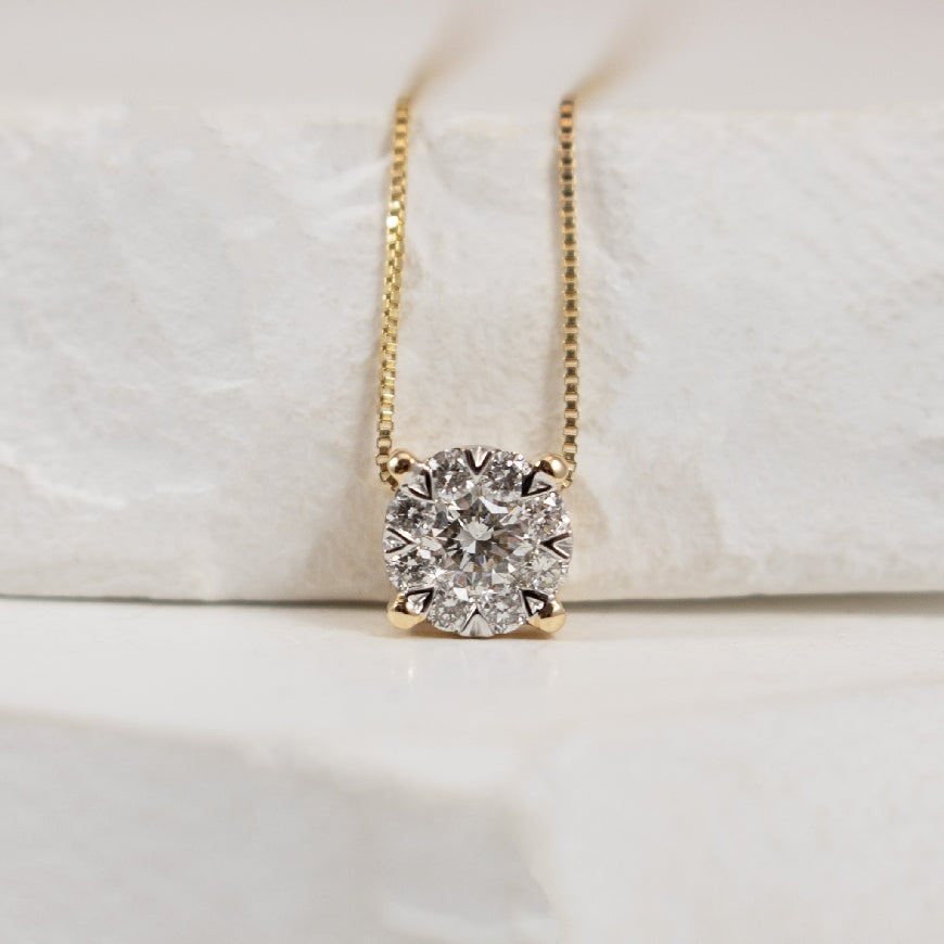14KYW Lovebright Diamond Necklace                 

14K Yellow & White Gold Lovebright Diamond Necklace 

0.25 Total Natural Diamond Weight SI Clarity, GH Colour 

Chain Length 

