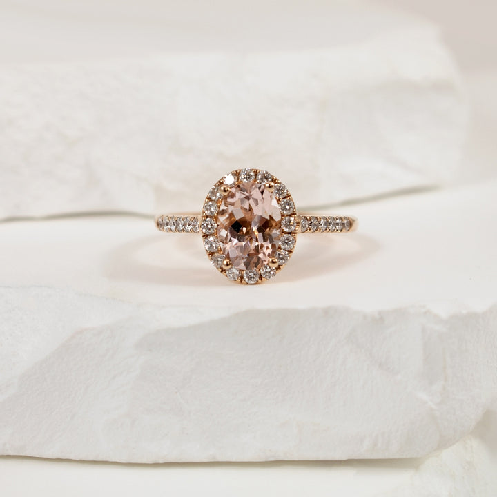 14KR Oval Cut Morganite & Diamond Halo Ring          

14K Rose Gold Morganite & Natural Diamond Halo Ring

1.08 Carat Oval Cut Morganite
0.34 Total Natural Diamond Weight

Finger Size 6.25
