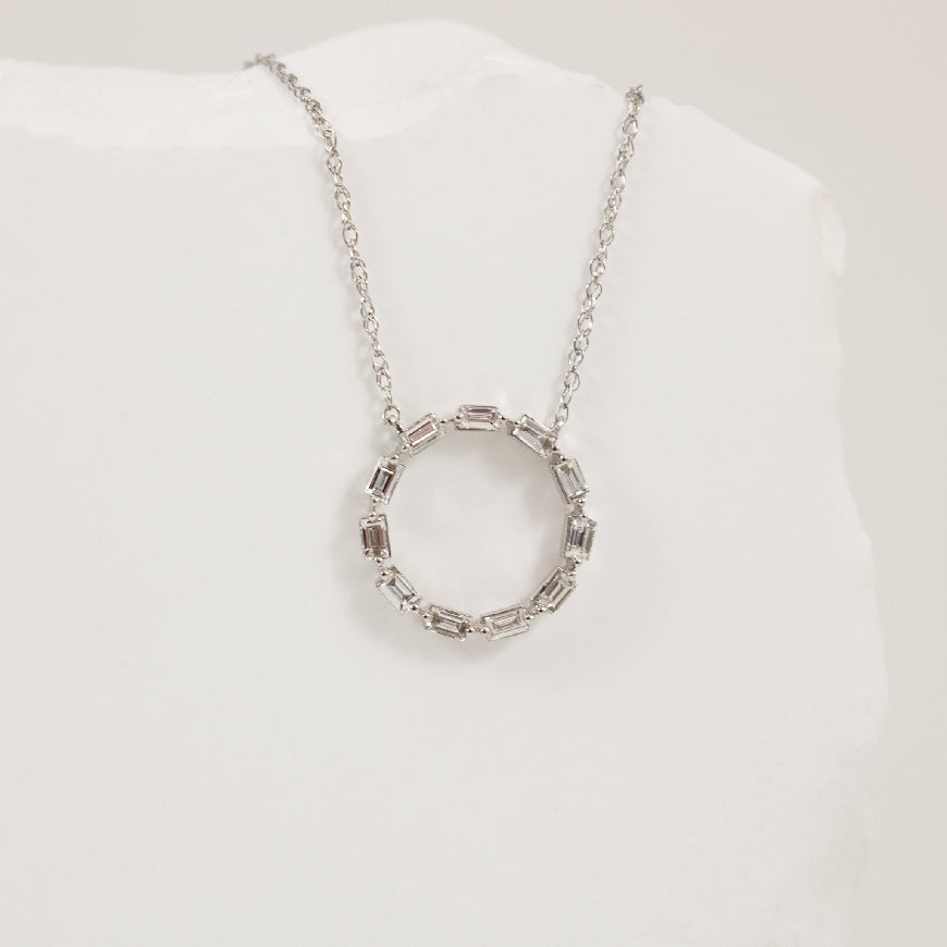 14KW Baguette Diamond Open Circle Necklace     

14K White Gold Natural Diamond Circle Necklace 

0.25 Total Natural Diamond Weight SI Clarity, GH Colour

Chain Length 18'


