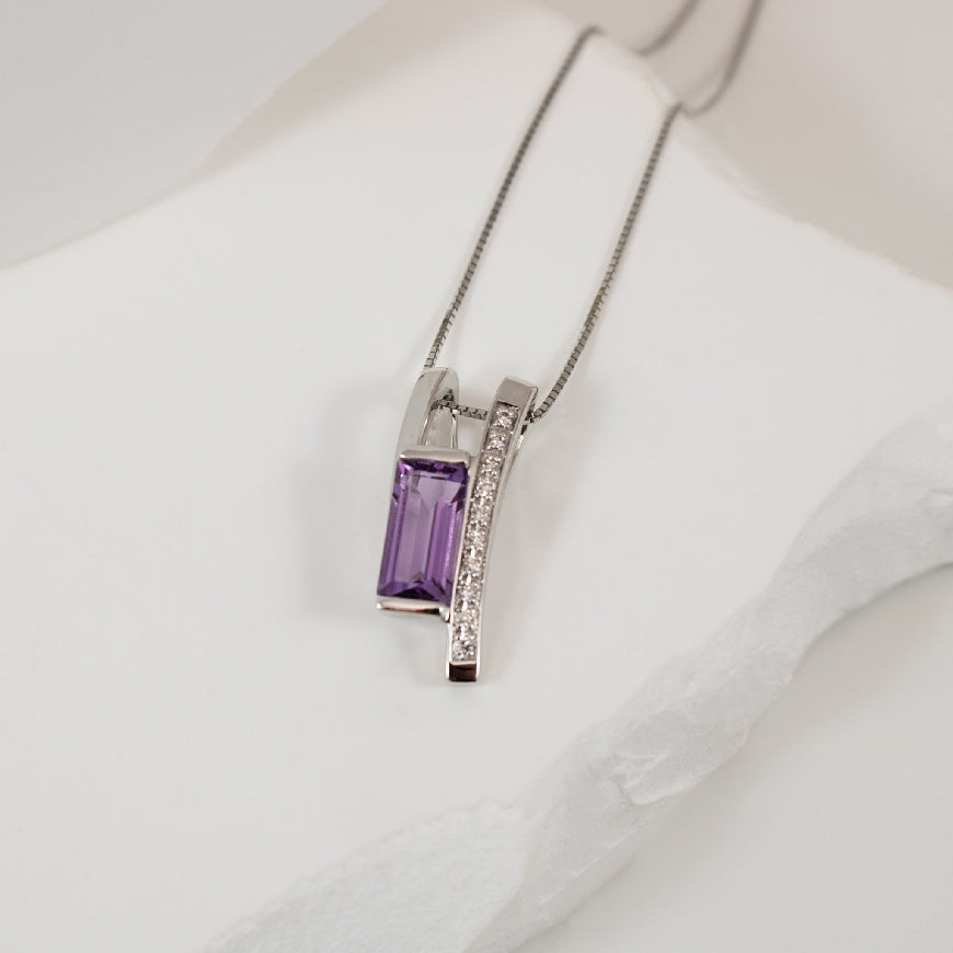 14KW Modern Asymmetric Amethyst & Diamond Necklace

14K White Gold Breuning Amethyst & Natural Diamond Necklace

0.05 Total Natural Diamond Weight SI Clarity, H Colour

Chain Length 18'

