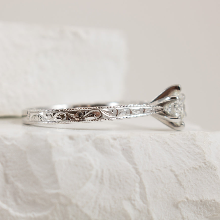 14KW Vintage Style 6 Claw Diamond Engagement Ring