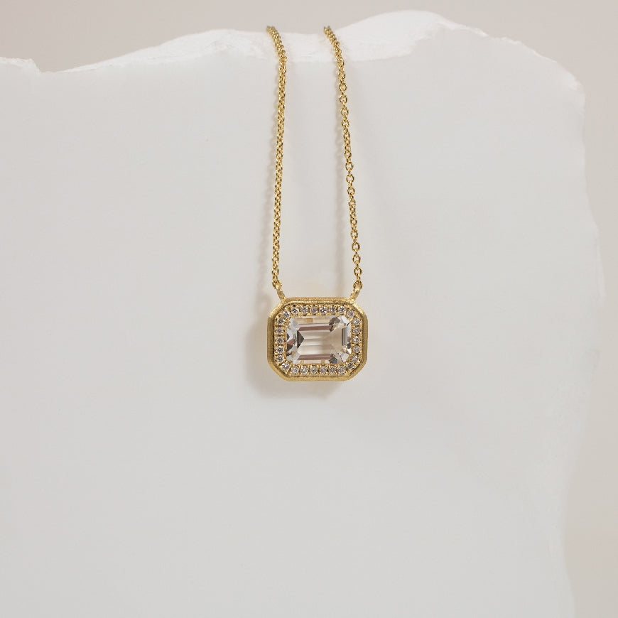 14KY Modern Halo Diamond & White Quartz Necklace     

14K Yellow Gold Bassali Natural Diamond & White Quartz Necklace

1.25 Carat of Natural White Quartz
0.10 Total Natural Diamond Weight SI Clarity, GH Colour

Chain Length 18' (Adjustable to