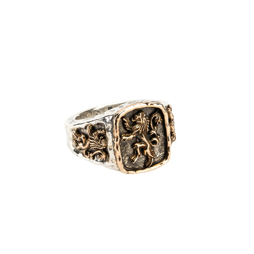 SS & Bronze Oxidized Large Lion Rampant Ring      

Sterling Silver & Bronze Keith Jack Oxidized Large Lion Rampant Ring

Finger Size 10

