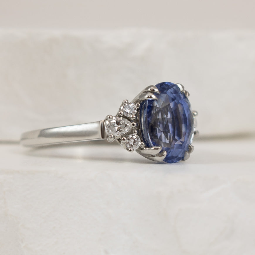 Platinum 4.03CT Oval Cut Cornflower Sapphire Ring