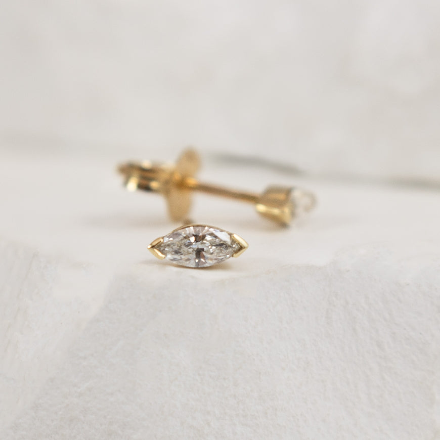 10KY Marquise Diamond Solitaire Earrings          

10K Yellow Gold Natural Marquise Diamond Solitaire Earrings

0.20 Total Natural Diamond Weight Marquise Cut I1 Clarity, GH Colour

Earring Closure Post with Butterfly Back 

