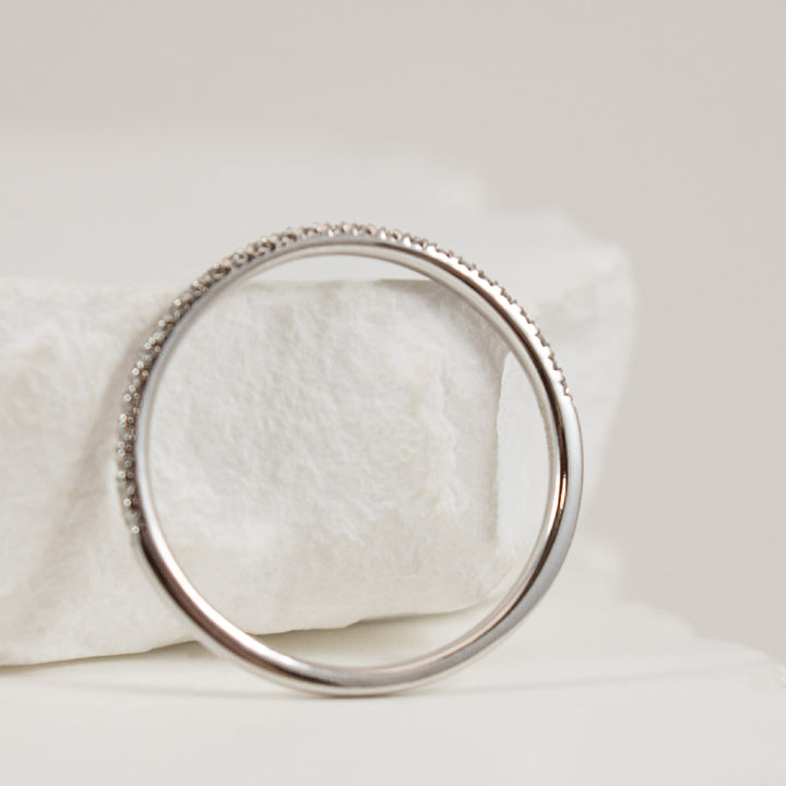 18KW 0.15CT Diamond Band