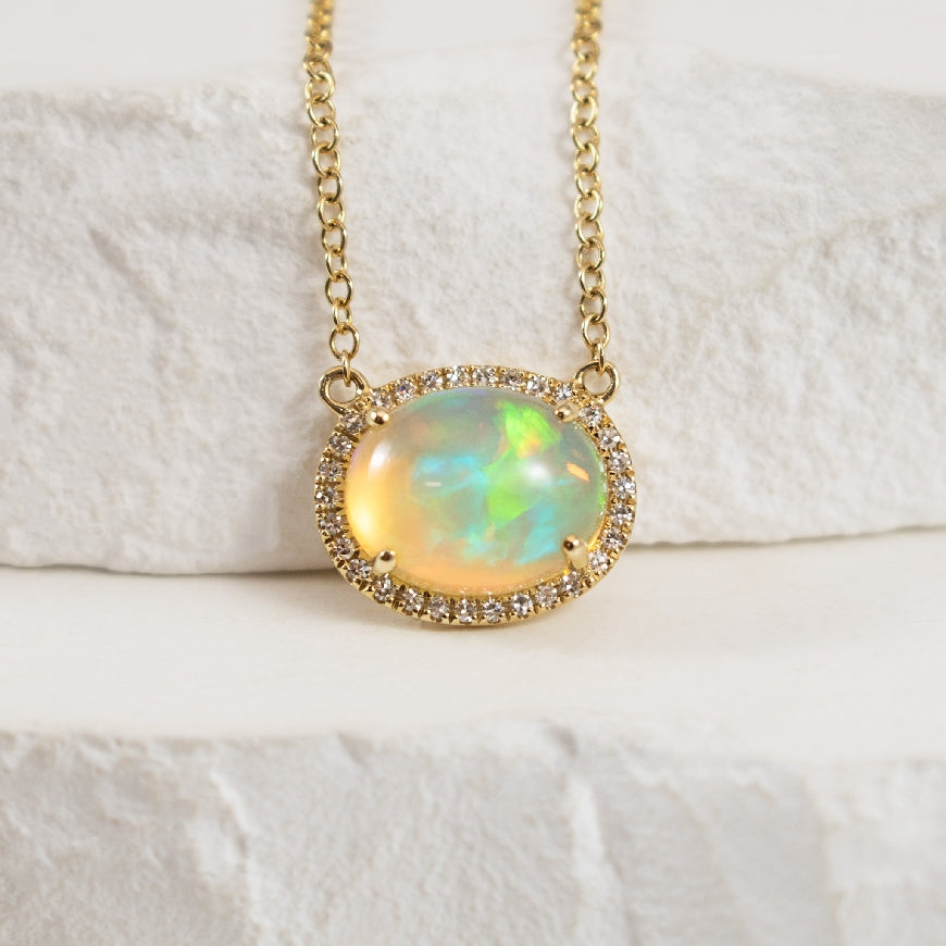 14K Yellow Gold 1.02CT Opal Necklace with Diamond Halo