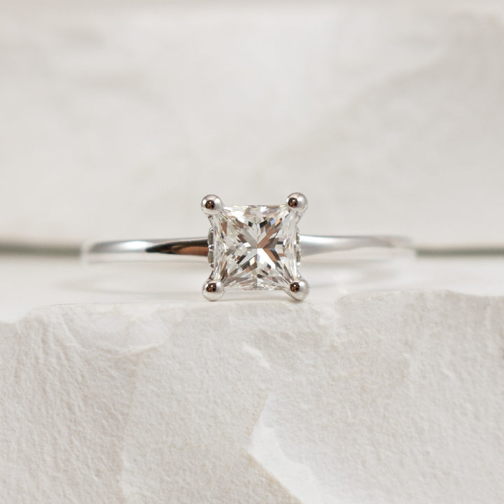 14KW S.Kashi Princess Cut Diamond Engagement Ring                

14K White Gold S.Kashi Princess Cut Canadian Natural Diamond Solitaire Engagement Ring 

0.70 Carat Princess Cut Canadian Natural Diamond of SI1-2 Clarity, G Colour, Very Good Cut