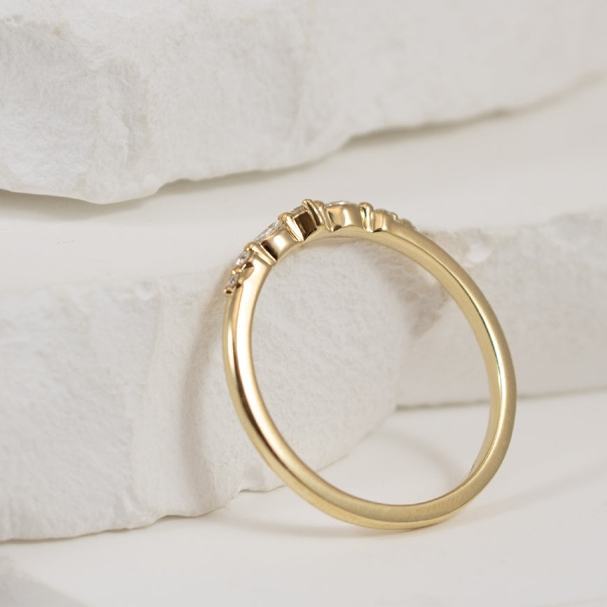 14KY 0.12CT Marquise & Round Cut Diamond Band