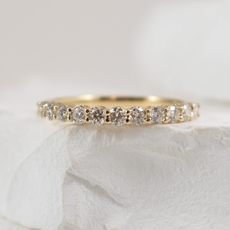 14KY 0.50ct Diamond Band                          

14K Yellow Gold Lab Grown Diamond Band 

0.50 Total Lab Grown Diamond Weight VS2+ Clarity, D-F Colour 

Finger Size 6.75