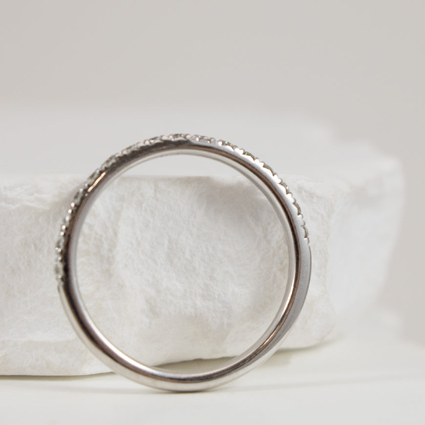 10KW 0.15CT Straight Diamond Band