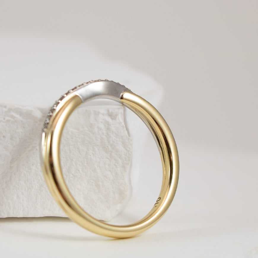 14KY/W Diamond Contour Band