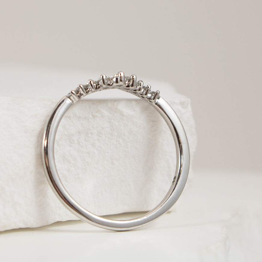 10KW Diamond Chevron Band